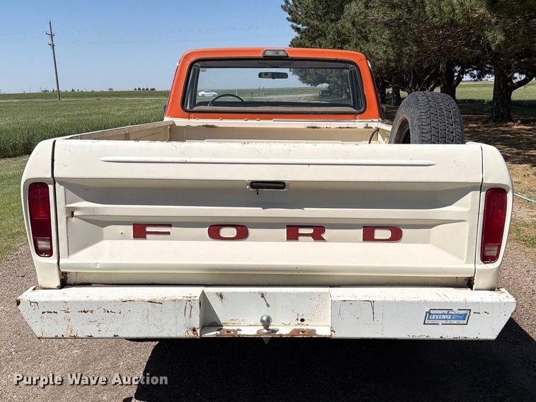 image for item NE9882 1974 Ford F100 pickup truck