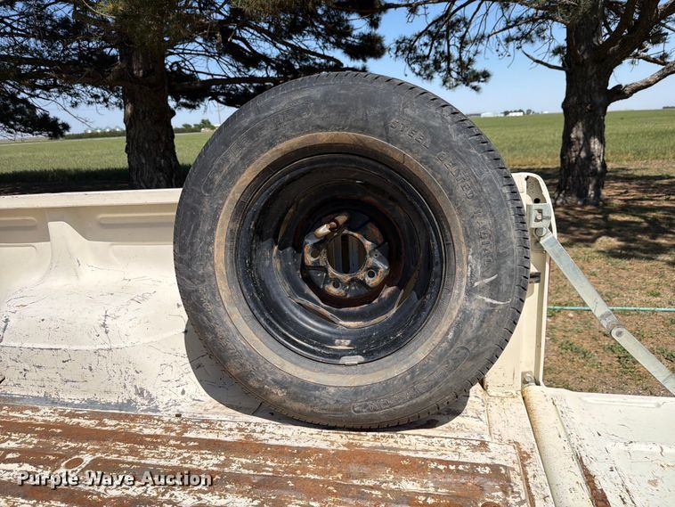image for item NE9882 1974 Ford F100 pickup truck