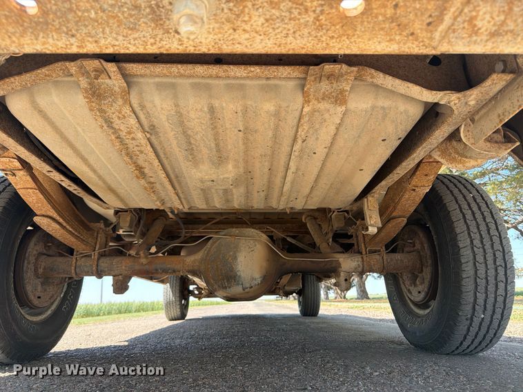 image for item NE9882 1974 Ford F100 pickup truck