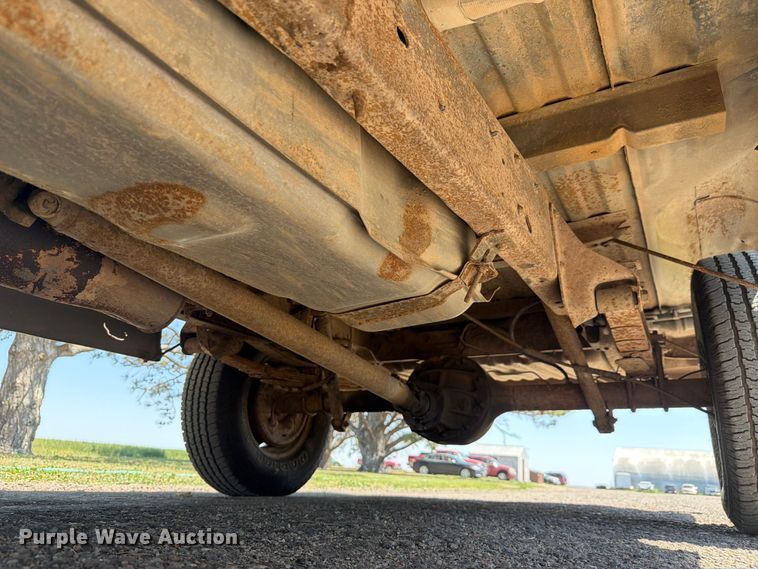 image for item NE9882 1974 Ford F100 pickup truck