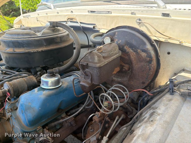 image for item NE9882 1974 Ford F100 pickup truck