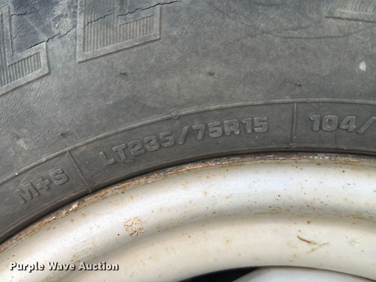 image for item NE9882 1974 Ford F100 pickup truck