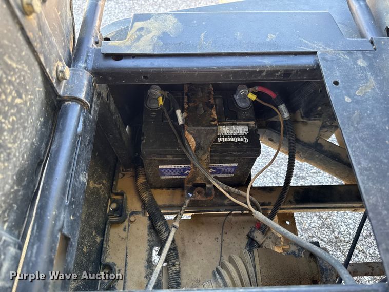 image for item OE9584 2012 John Deere XUV550 S4 utility vehicle