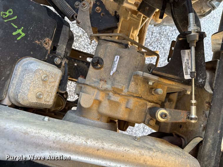 image for item OE9584 2012 John Deere XUV550 S4 utility vehicle