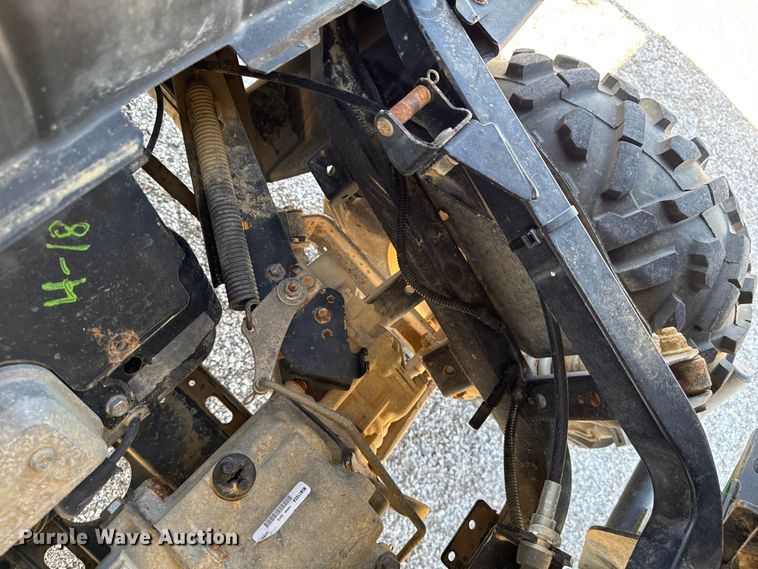 image for item OE9584 2012 John Deere XUV550 S4 utility vehicle