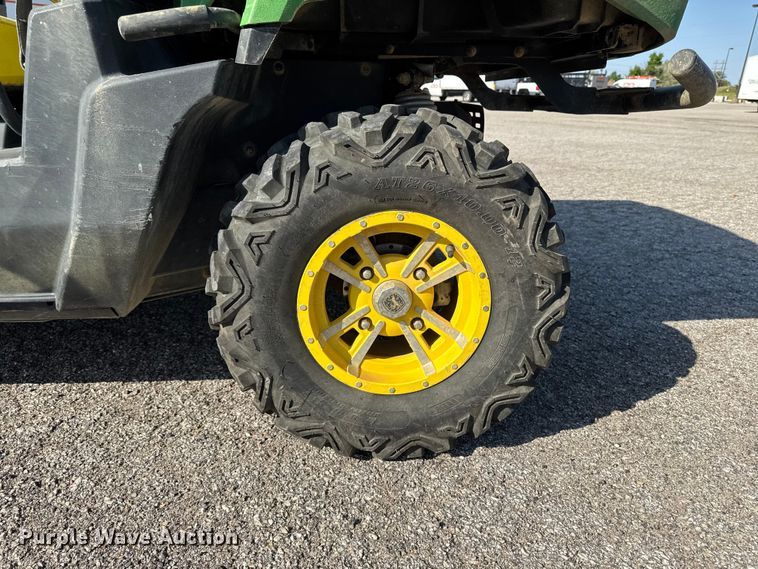 image for item OE9584 2012 John Deere XUV550 S4 utility vehicle