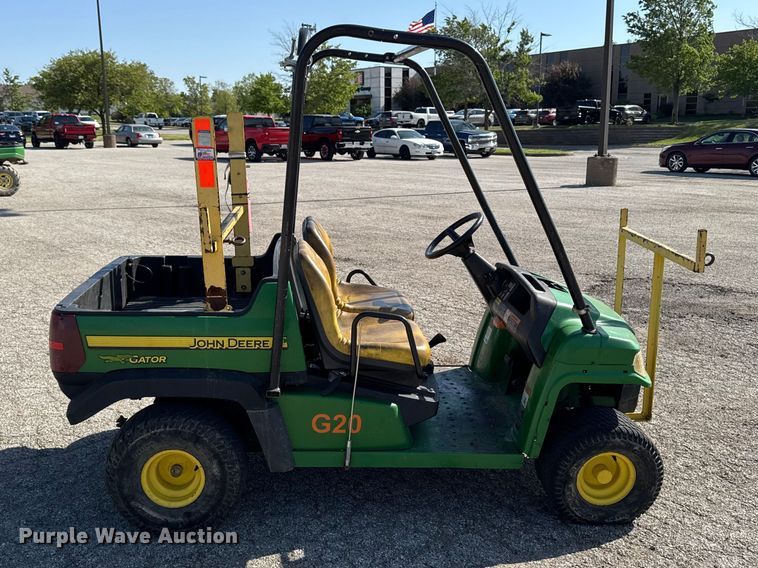 image for item OE9586 2014 John Deere Gator CX utility vehicle