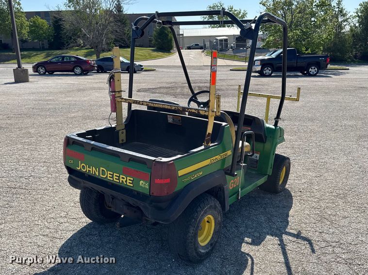 image for item OE9586 2014 John Deere Gator CX utility vehicle