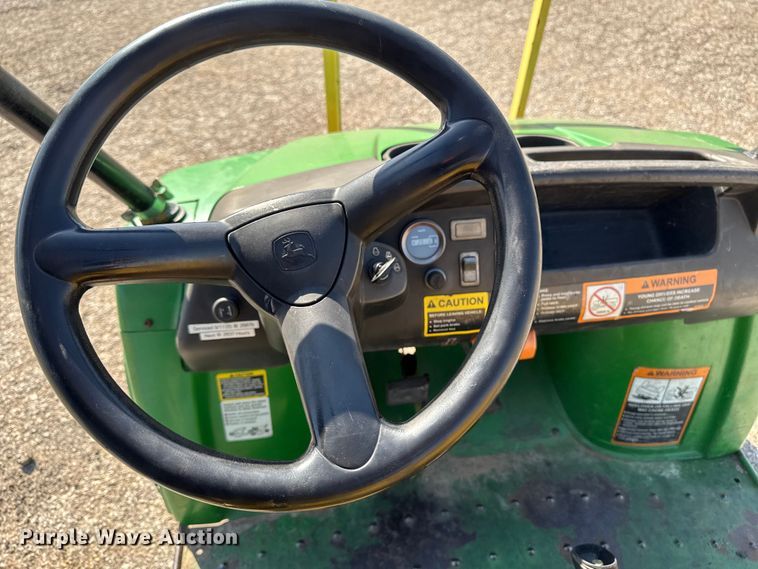 image for item OE9586 2014 John Deere Gator CX utility vehicle