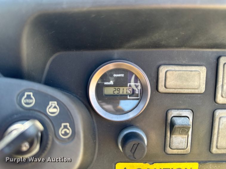 image for item OE9586 2014 John Deere Gator CX utility vehicle