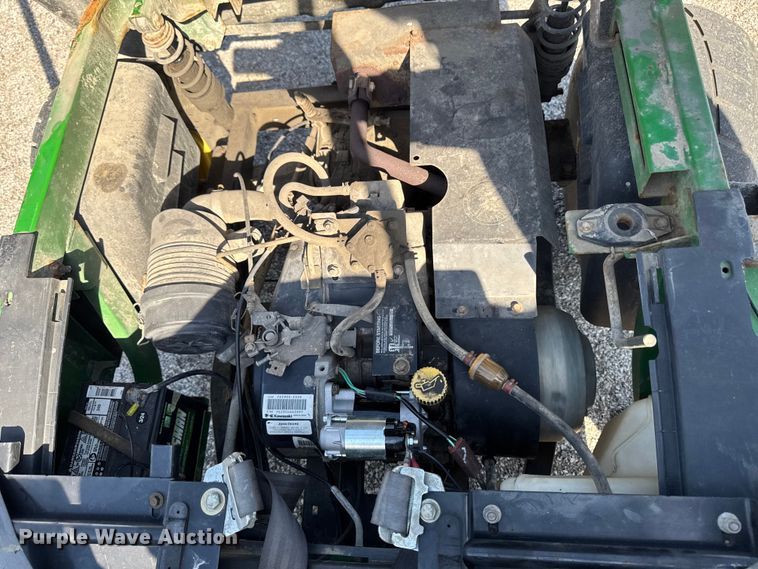 image for item OE9586 2014 John Deere Gator CX utility vehicle