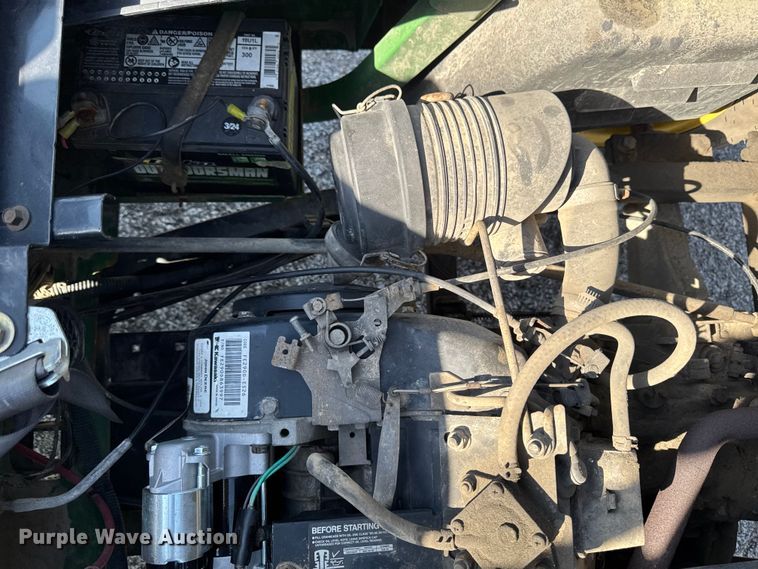 image for item OE9586 2014 John Deere Gator CX utility vehicle
