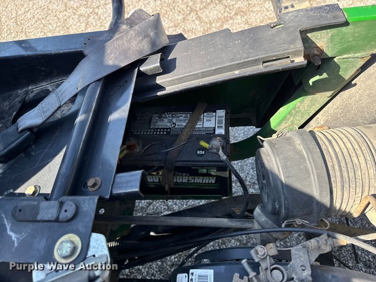 image for item OE9586 2014 John Deere Gator CX utility vehicle