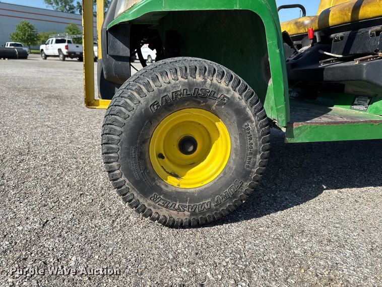 image for item OE9586 2014 John Deere Gator CX utility vehicle