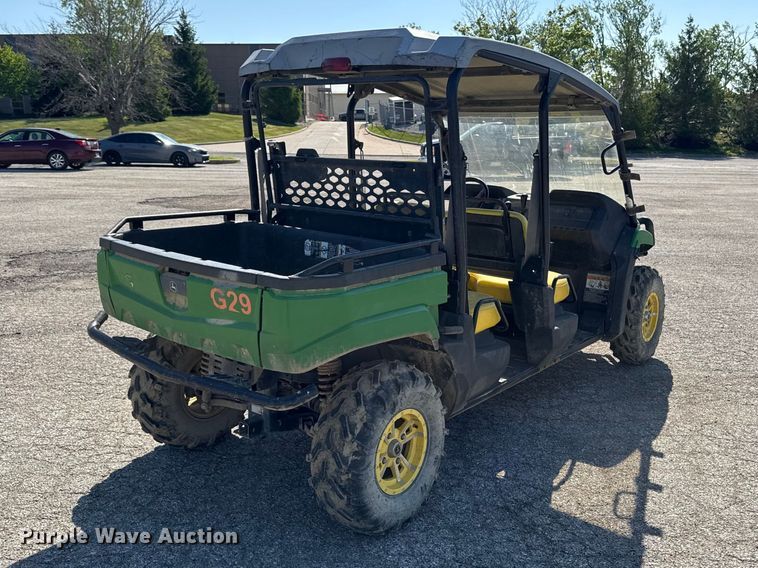 image for item OE9587 John Deere XUV550 S4 utility vehicle