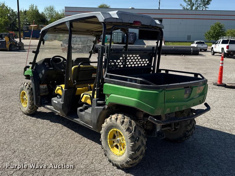 image for item OE9587 John Deere XUV550 S4 utility vehicle