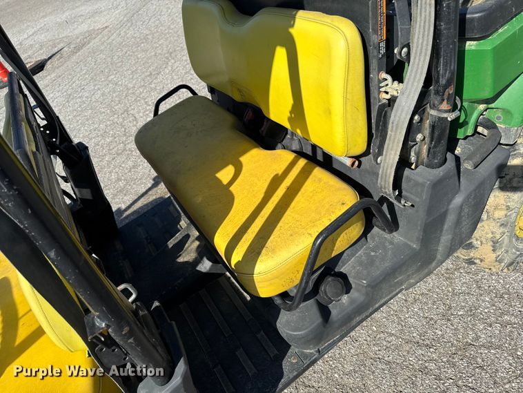 image for item OE9587 John Deere XUV550 S4 utility vehicle