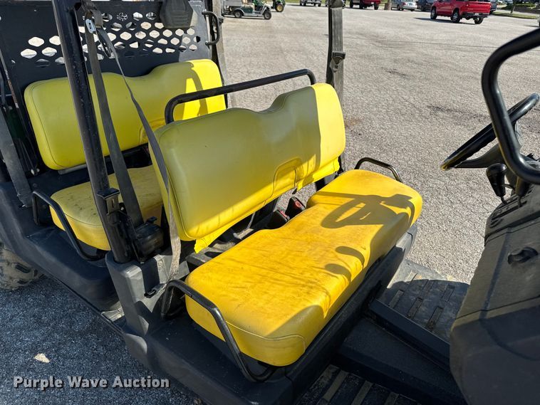 image for item OE9587 John Deere XUV550 S4 utility vehicle