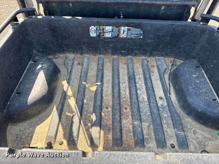 image for item OE9587 John Deere XUV550 S4 utility vehicle