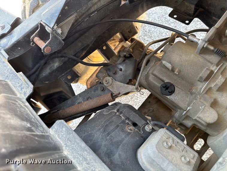 image for item OE9587 John Deere XUV550 S4 utility vehicle