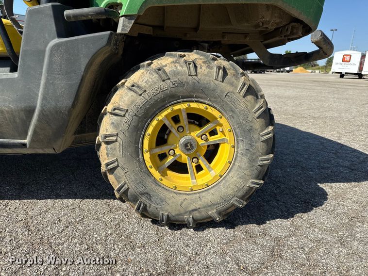 image for item OE9587 John Deere XUV550 S4 utility vehicle