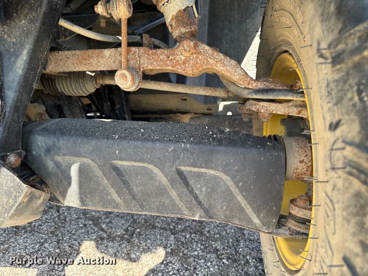 image for item OE9587 John Deere XUV550 S4 utility vehicle