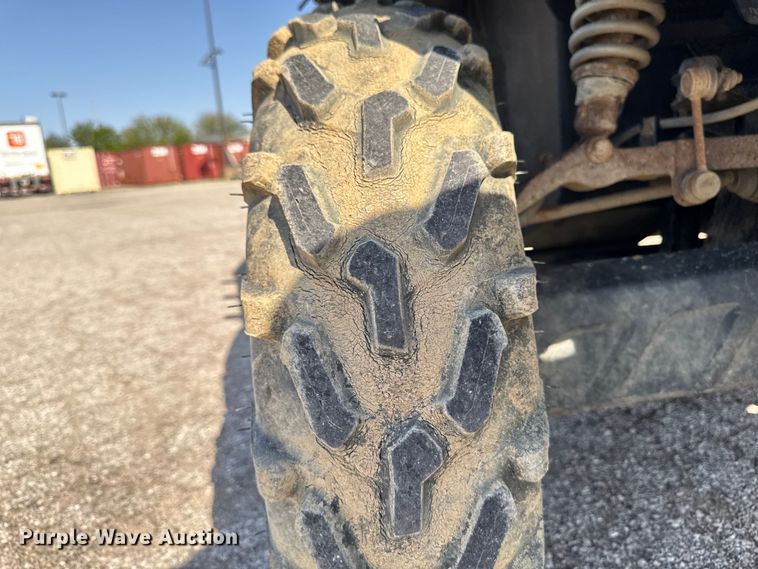 image for item OE9587 John Deere XUV550 S4 utility vehicle
