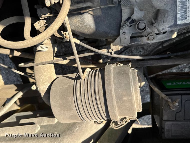 image for item OE9588 2014 John Deere Gator CX utility vehicle