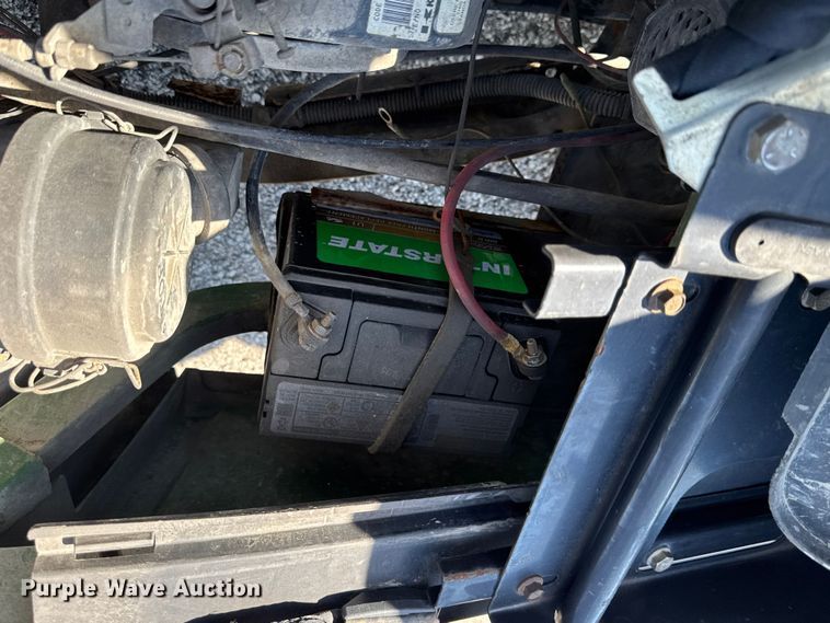 image for item OE9588 2014 John Deere Gator CX utility vehicle