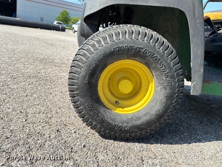 image for item OE9588 2014 John Deere Gator CX utility vehicle