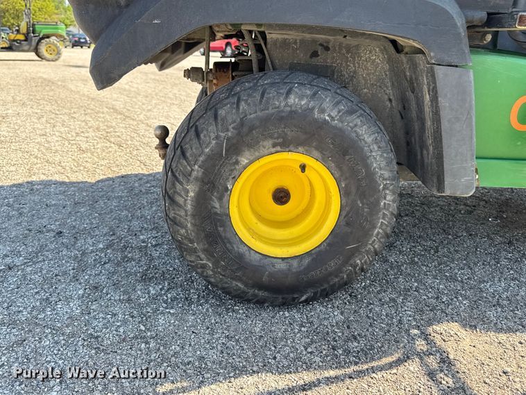 image for item OE9588 2014 John Deere Gator CX utility vehicle