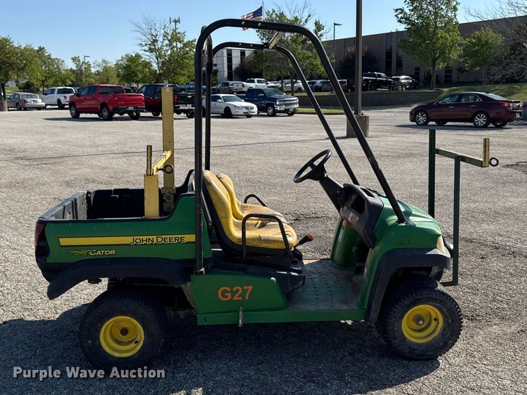 image for item OE9589 2014 John Deere Gator CX utility vehicle