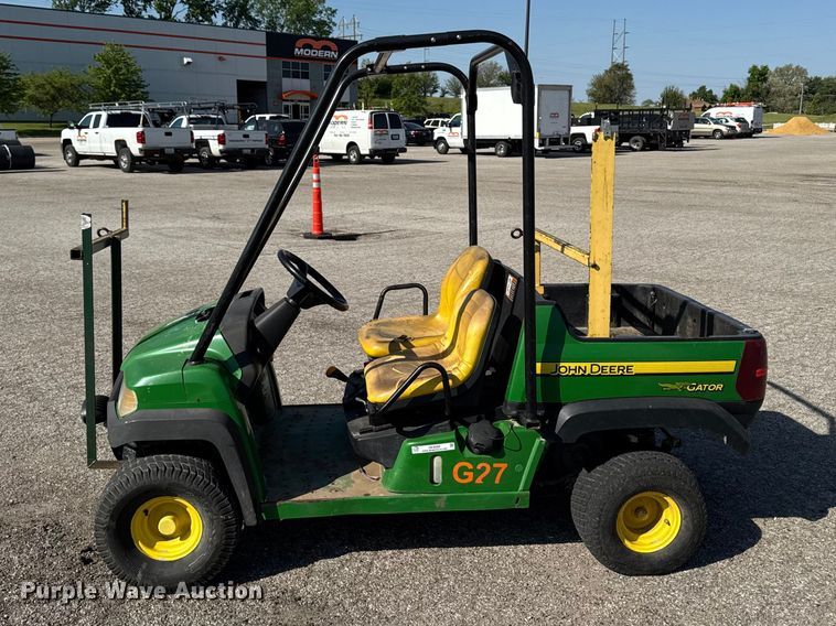 image for item OE9589 2014 John Deere Gator CX utility vehicle