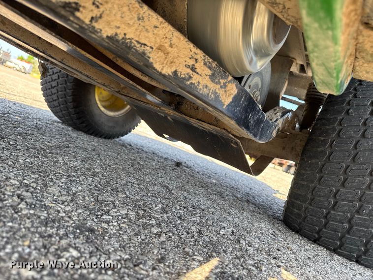 image for item OE9589 2014 John Deere Gator CX utility vehicle