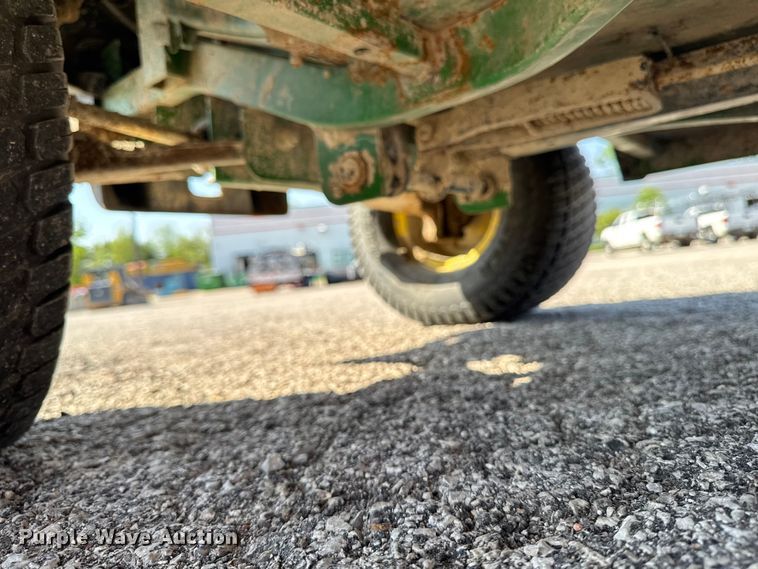 image for item OE9589 2014 John Deere Gator CX utility vehicle