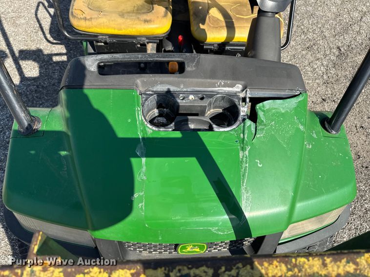 image for item OE9589 2014 John Deere Gator CX utility vehicle