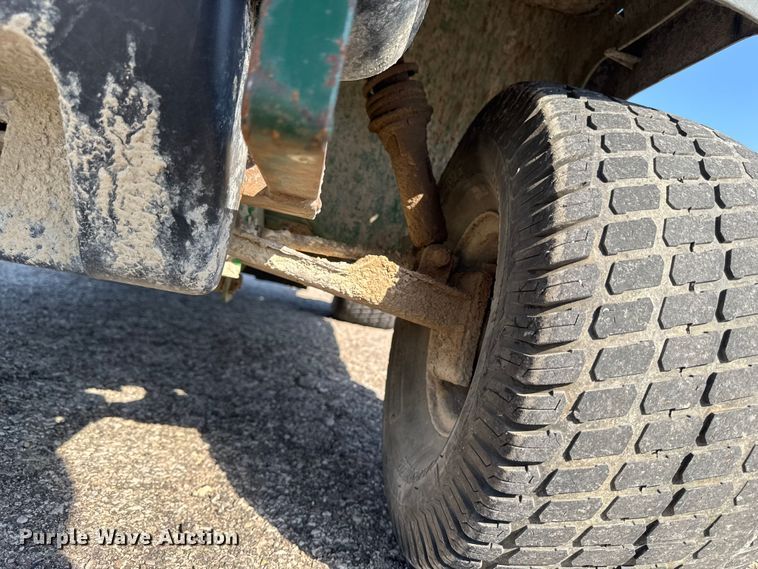 image for item OE9589 2014 John Deere Gator CX utility vehicle