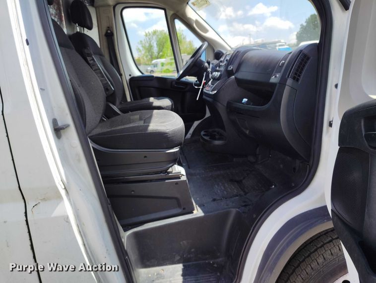 image for item YA3207 2018 RAM Promaster 2500 van