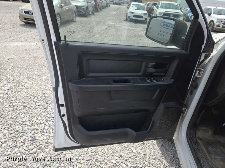 image for item YA3241 2019 RAM 1500 Ext. Cab pickup truck