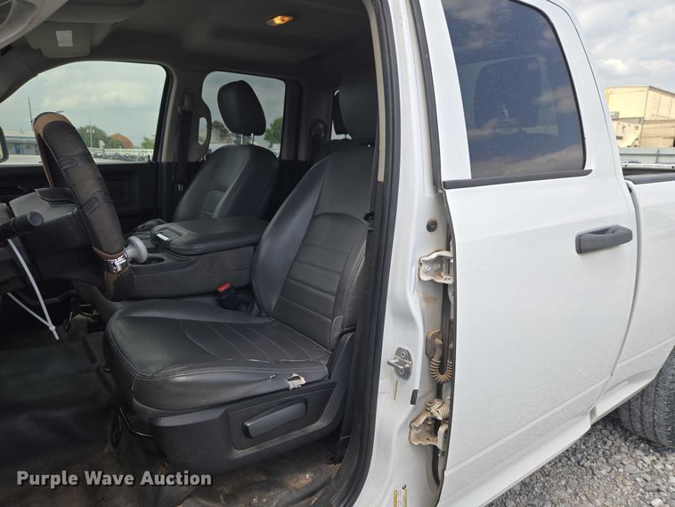 image for item YA3241 2019 RAM 1500 Ext. Cab pickup truck
