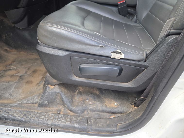image for item YA3241 2019 RAM 1500 Ext. Cab pickup truck