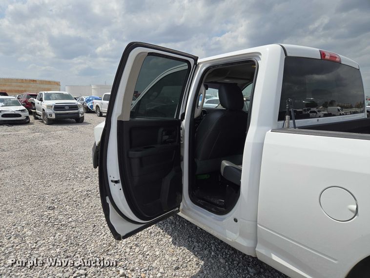 image for item YA3241 2019 RAM 1500 Ext. Cab pickup truck
