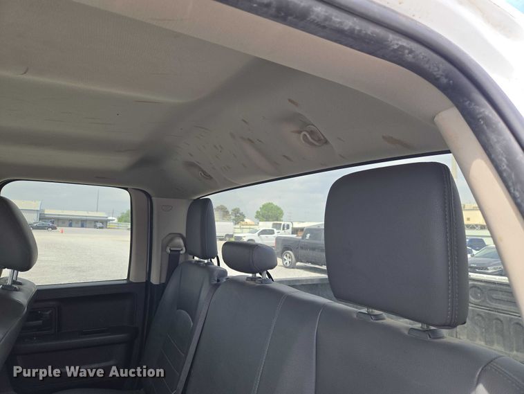 image for item YA3241 2019 RAM 1500 Ext. Cab pickup truck