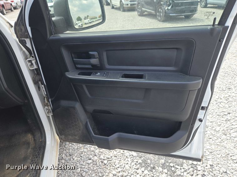 image for item YA3241 2019 RAM 1500 Ext. Cab pickup truck