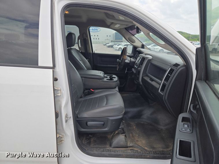 image for item YA3241 2019 RAM 1500 Ext. Cab pickup truck