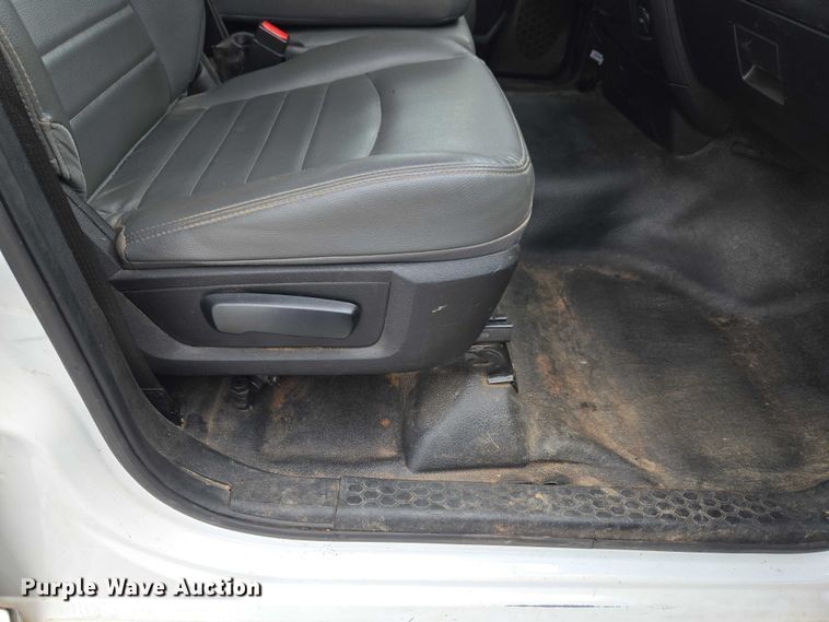 image for item YA3241 2019 RAM 1500 Ext. Cab pickup truck