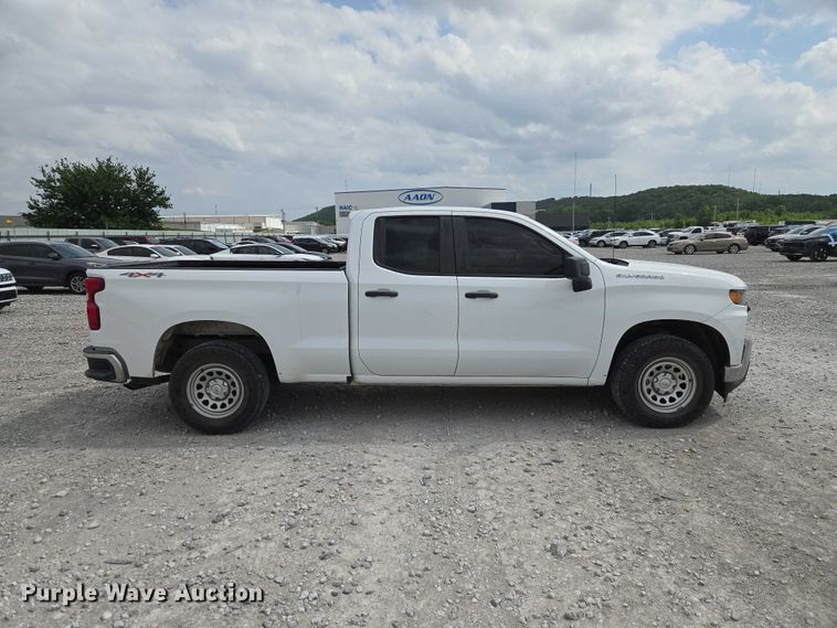 image for item YA3243 2019 Chevrolet Silverado 1500 Ext. Cab pickup truck