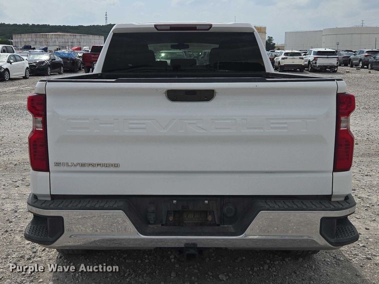 image for item YA3243 2019 Chevrolet Silverado 1500 Ext. Cab pickup truck