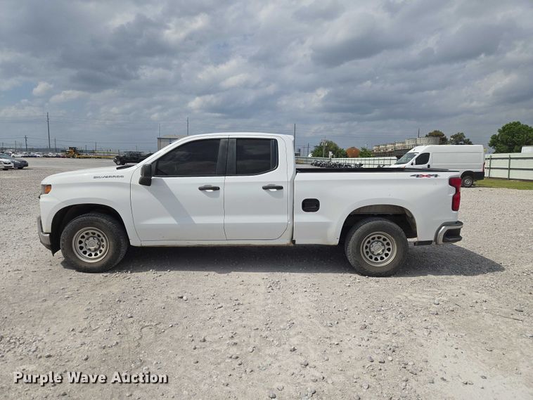 image for item YA3243 2019 Chevrolet Silverado 1500 Ext. Cab pickup truck
