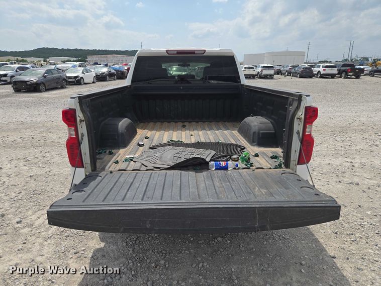 image for item YA3243 2019 Chevrolet Silverado 1500 Ext. Cab pickup truck